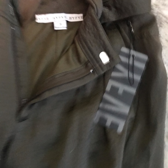 Army green silky pants - Picture 3 of 3